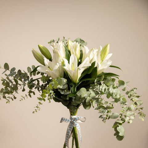 Lilly & Eucalyptus | Bouquet